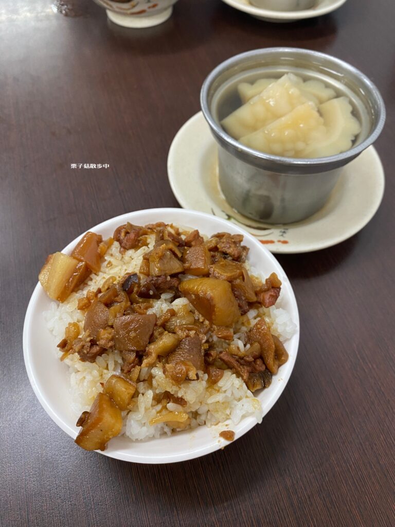 魯肉與白飯的比例恰到好處