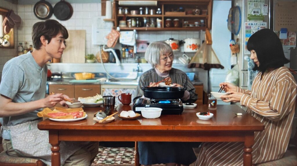 幸福就是吃飯睡覺等待